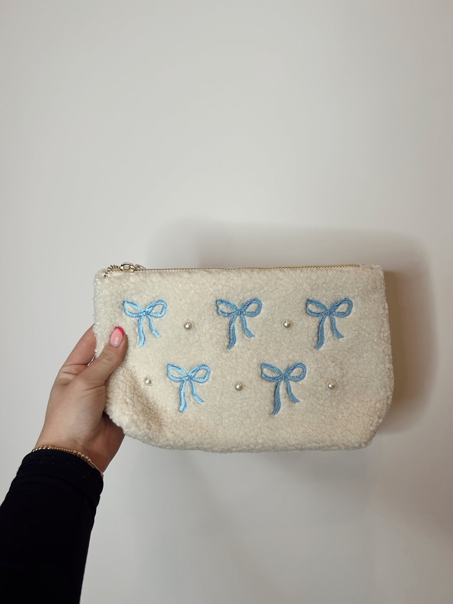 Darling effect teddy pouch bow blue