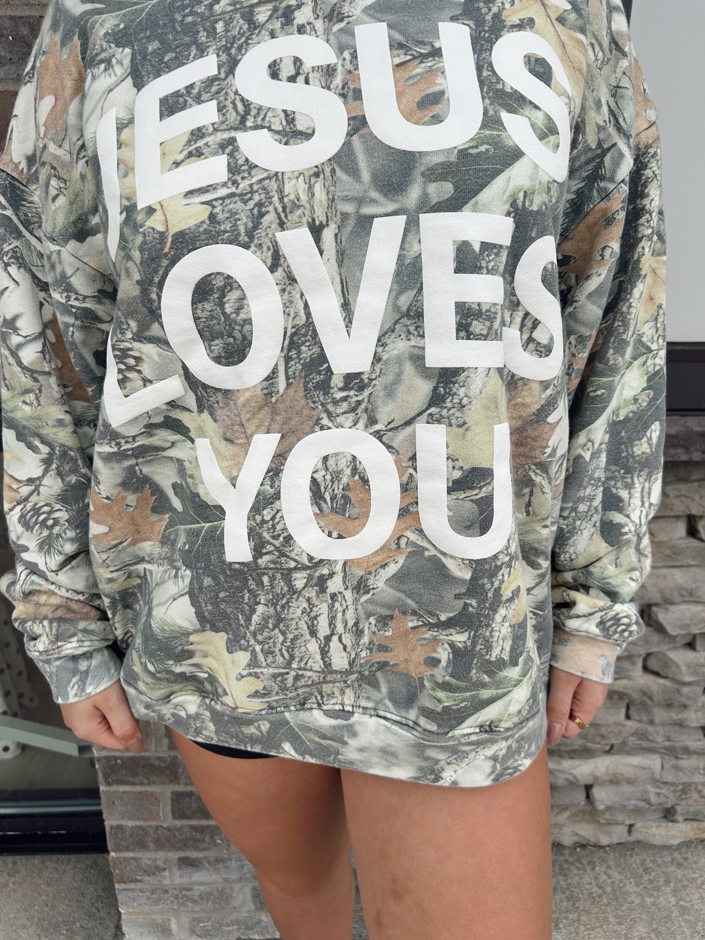 Jesus loves you SWEATSHIRT