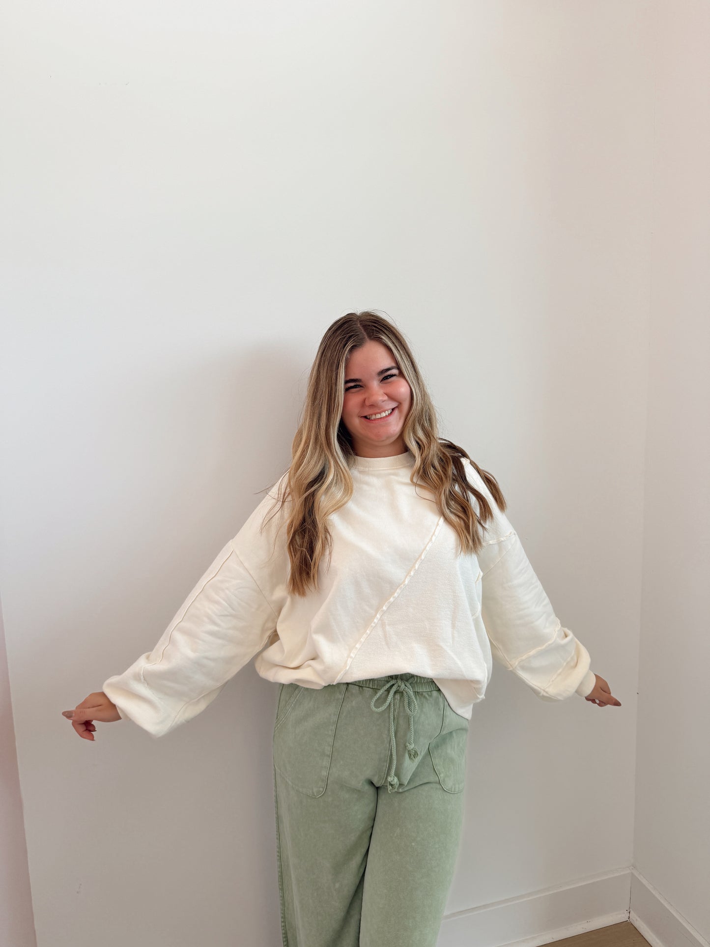 Clara pants green