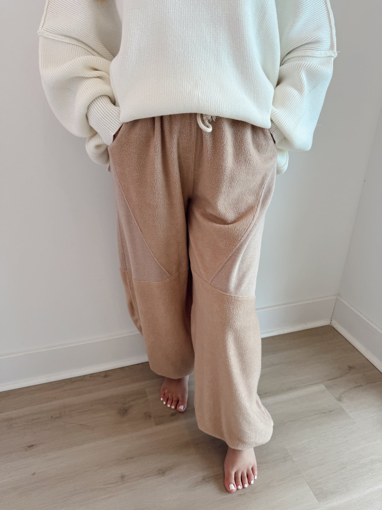 Indie taupe