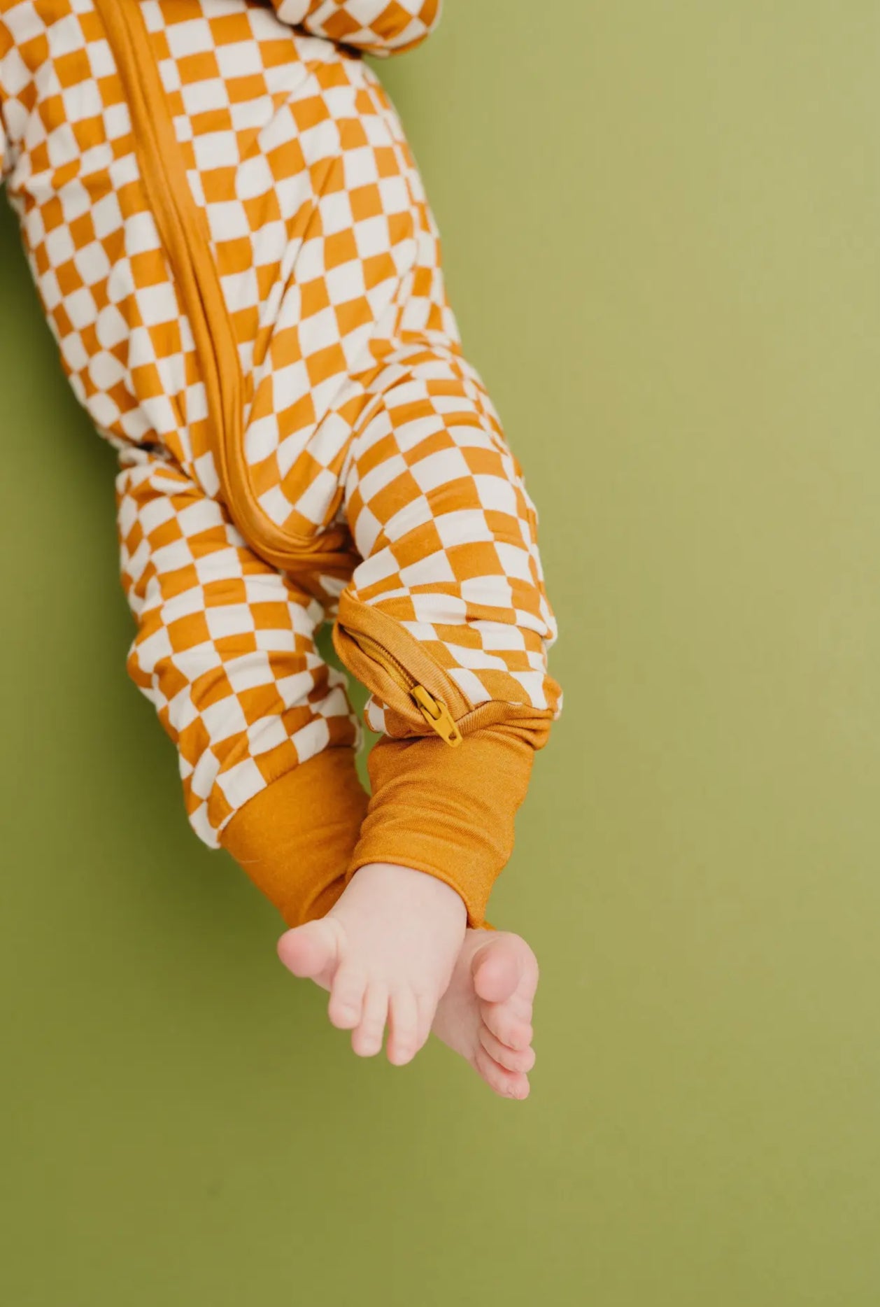 Checkerboard bamboo sleeper
