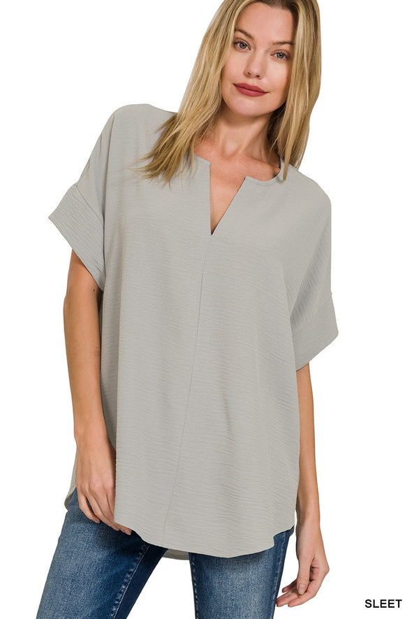 WOVEN AIRFLOW SPLIT NECK SHORT SLEEVE TOP light cement