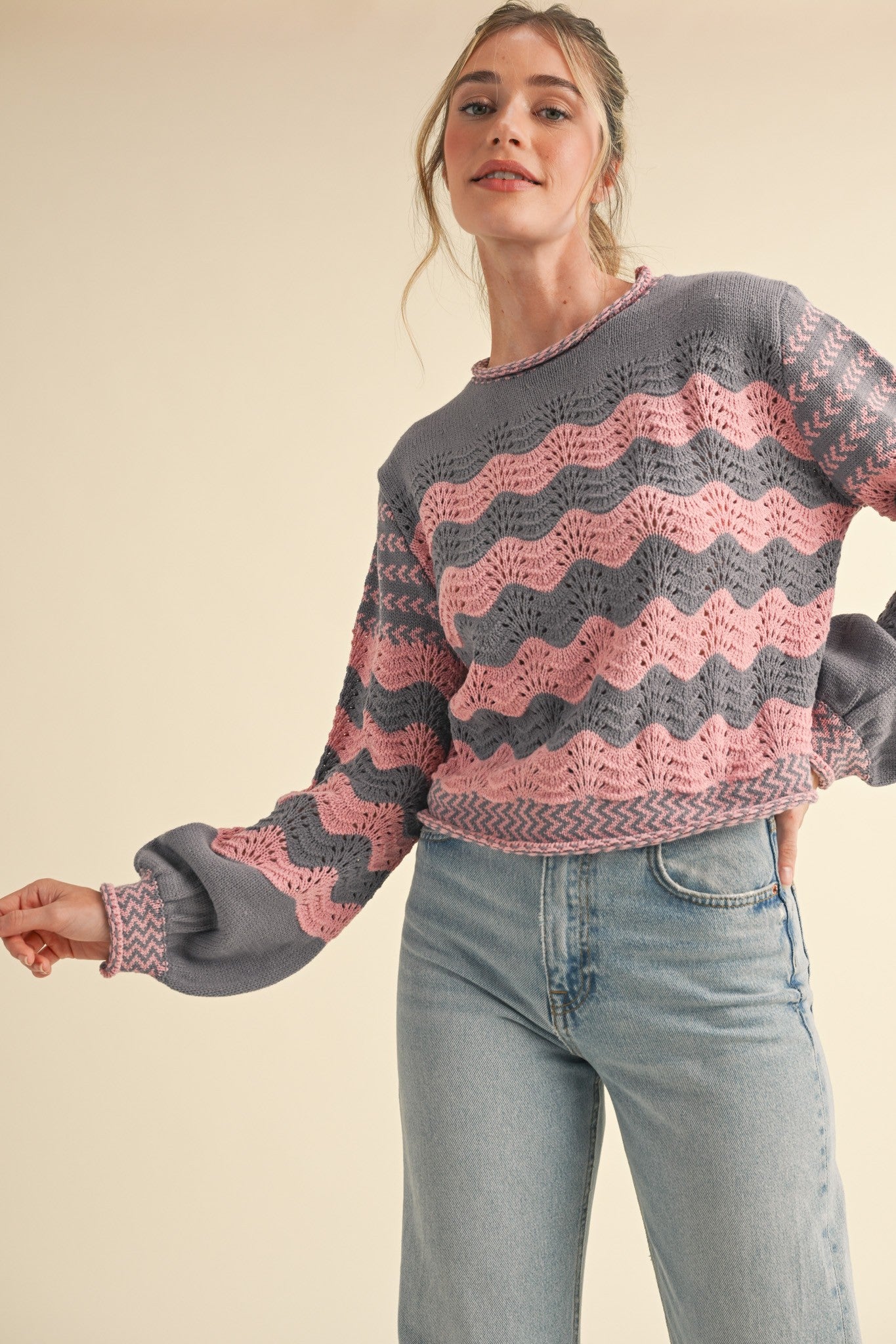 WAVY STRIPE PUFF SLEEVE SWEATER