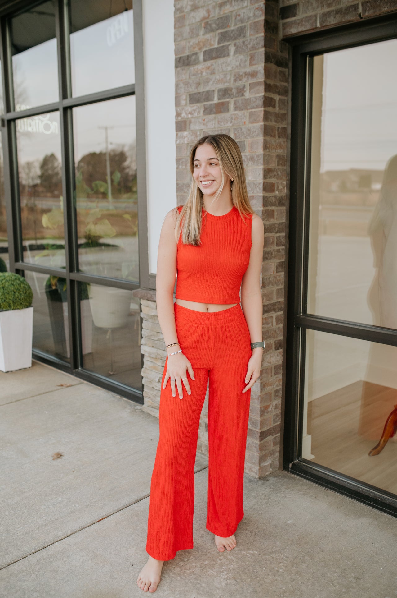 hallie set red
