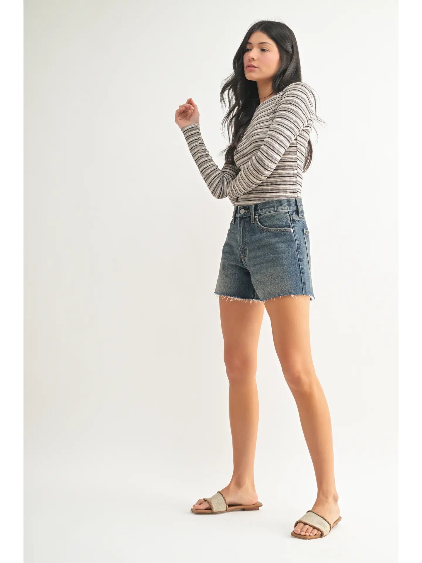 High rise Aline Non Stretch Short- vintage medium
