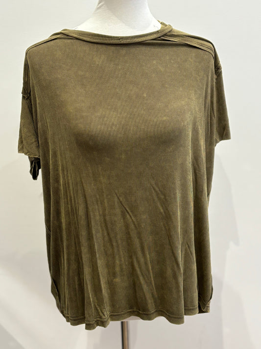 16 WASHED RIBBED SHORT SLEEVE BOAT-NECK TOP OLIVE
