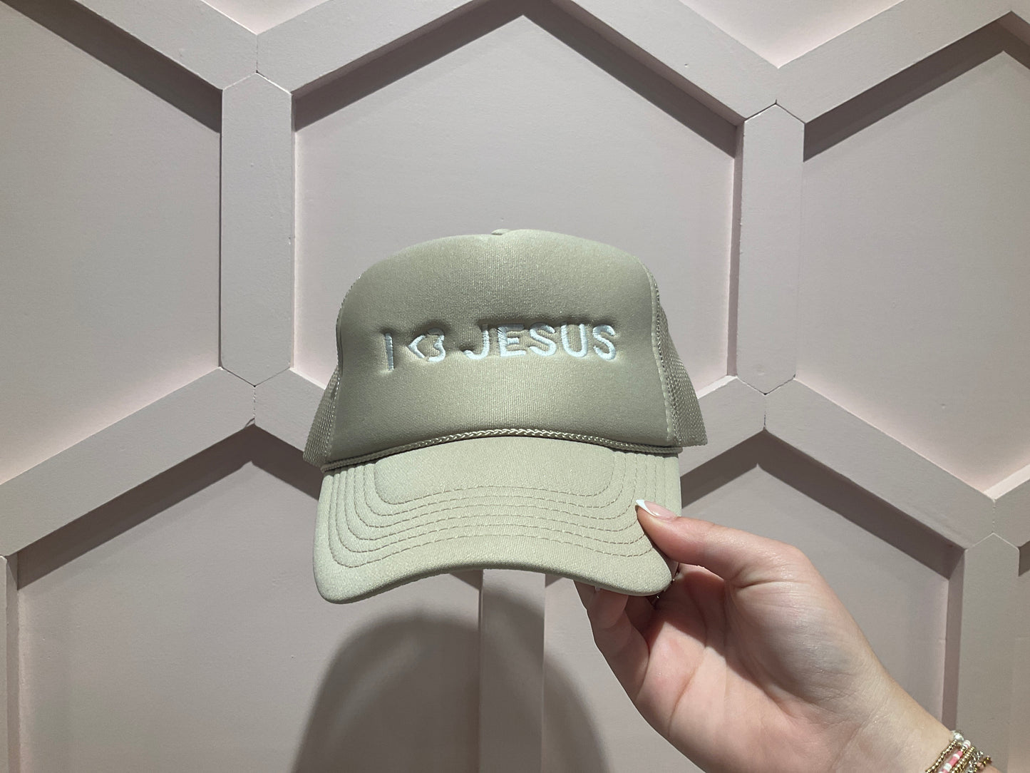 I <3 jesus trucker hat