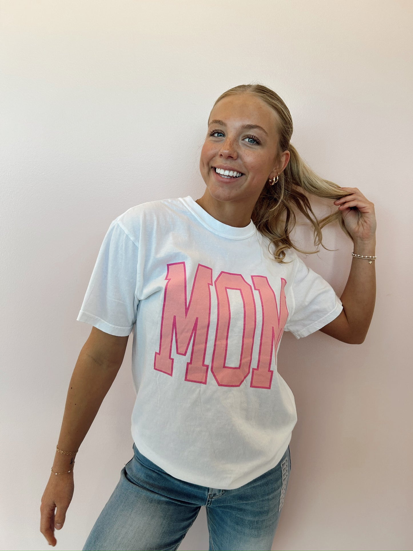 MOM pink block tee