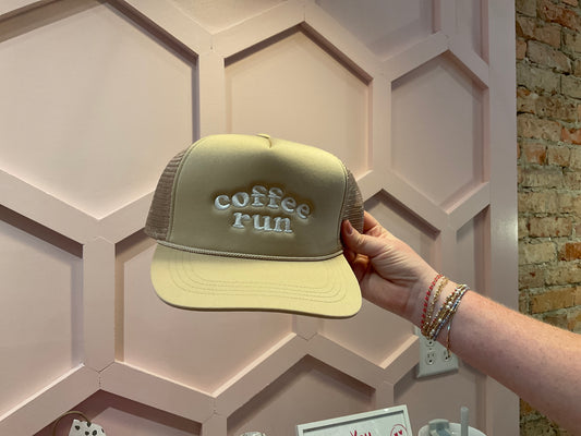 Coffee run trucker beige