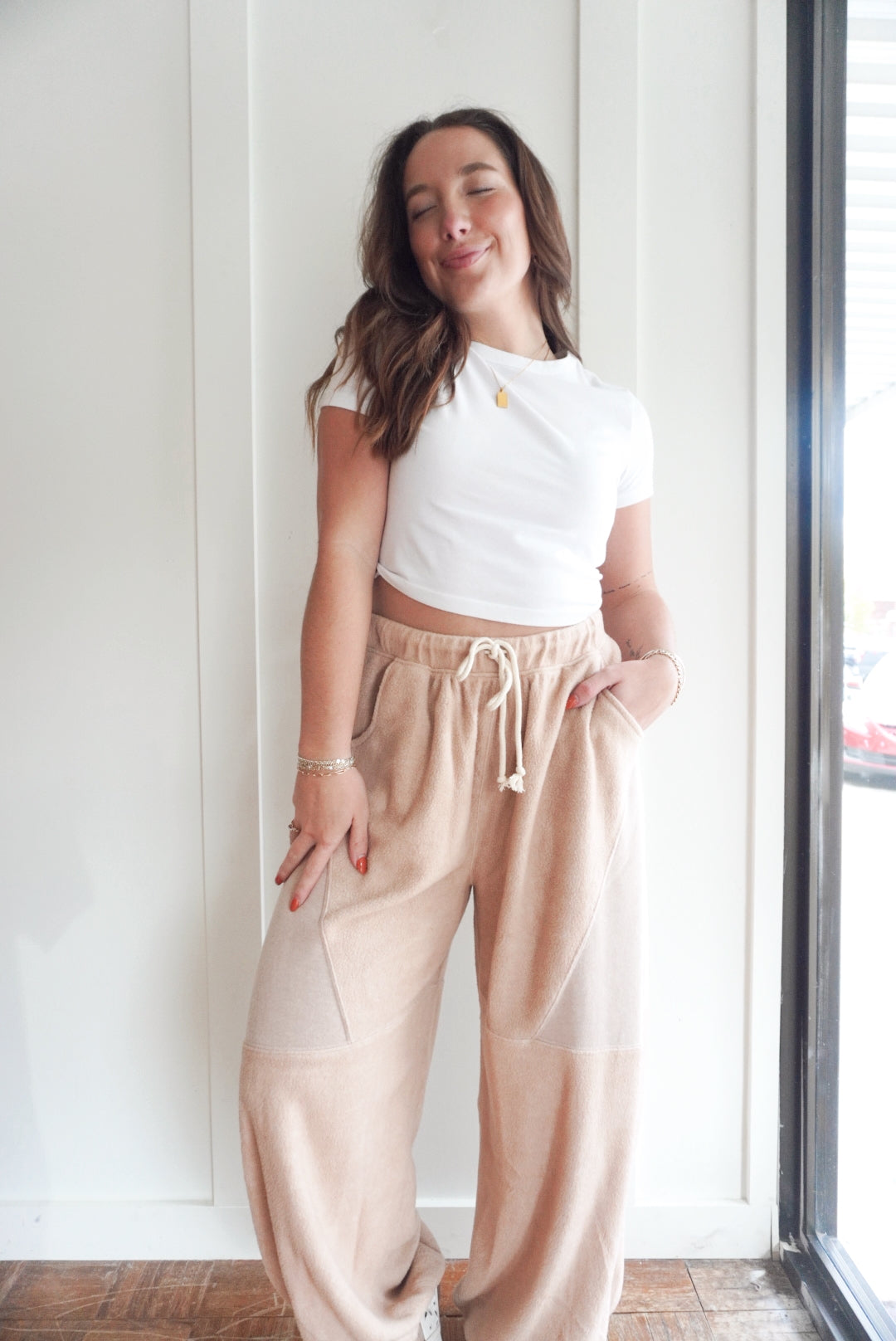 Indie taupe