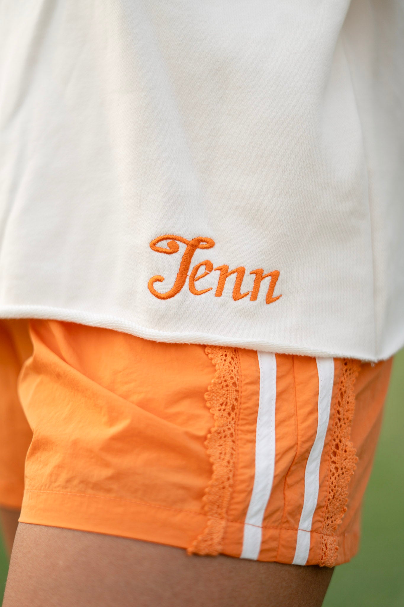 TENN embroidered mock