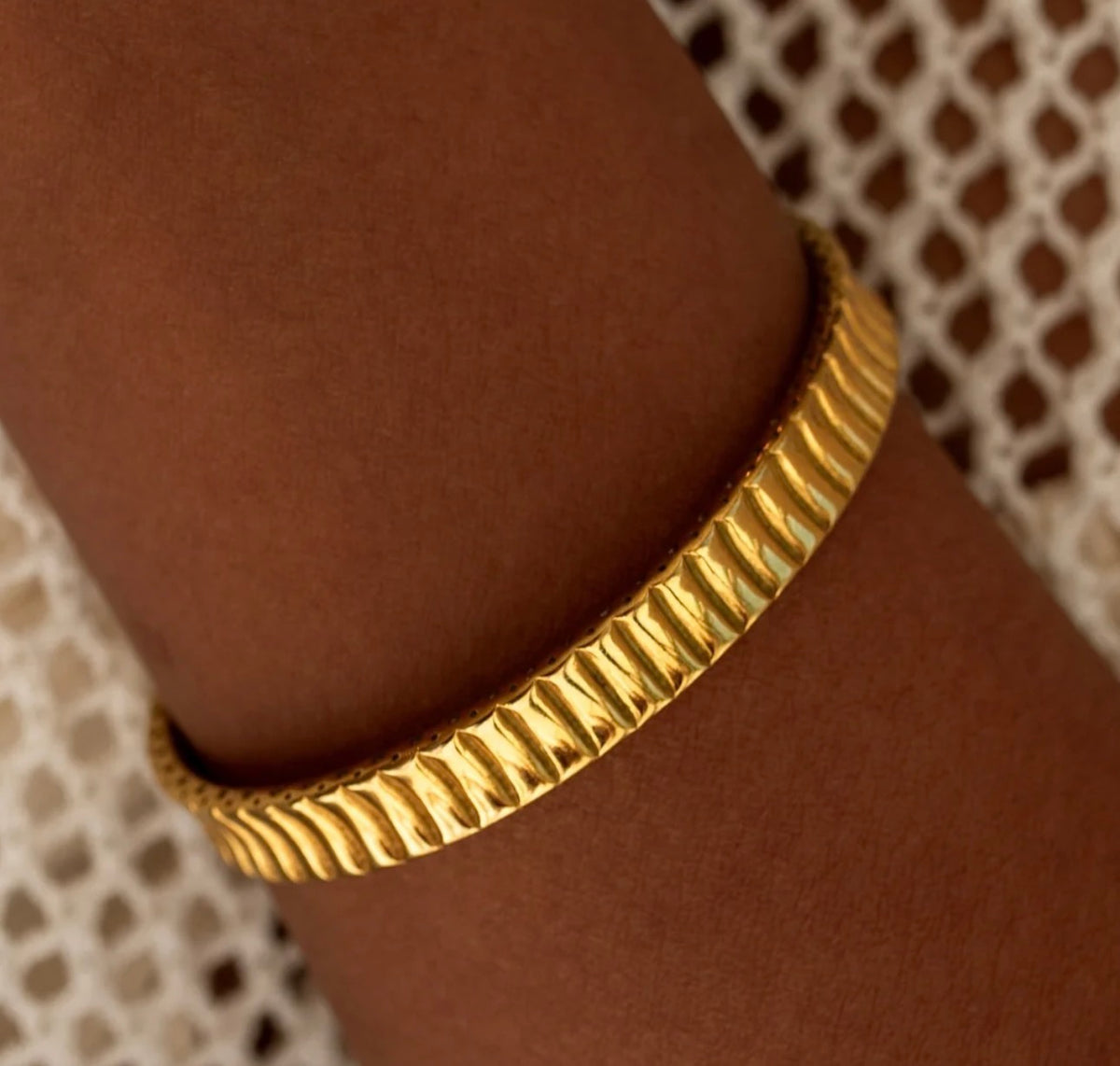 Roman cuff Alco gold