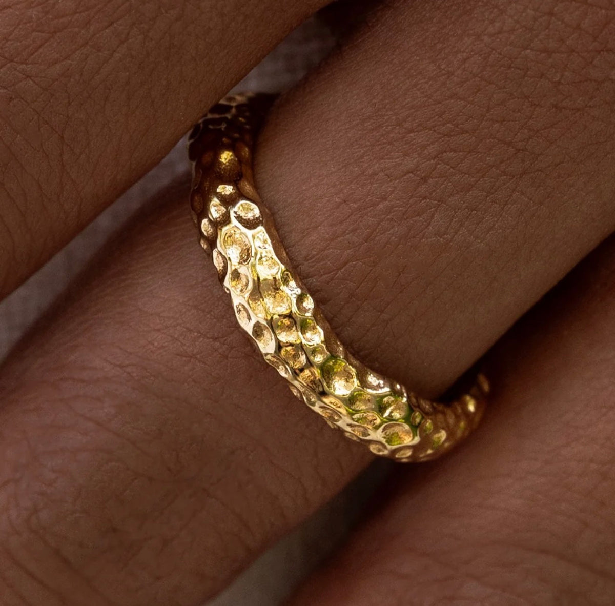 Violet ring gold alco
