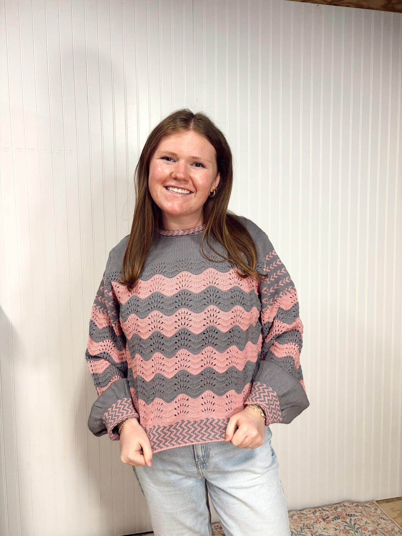 WAVY STRIPE PUFF SLEEVE SWEATER