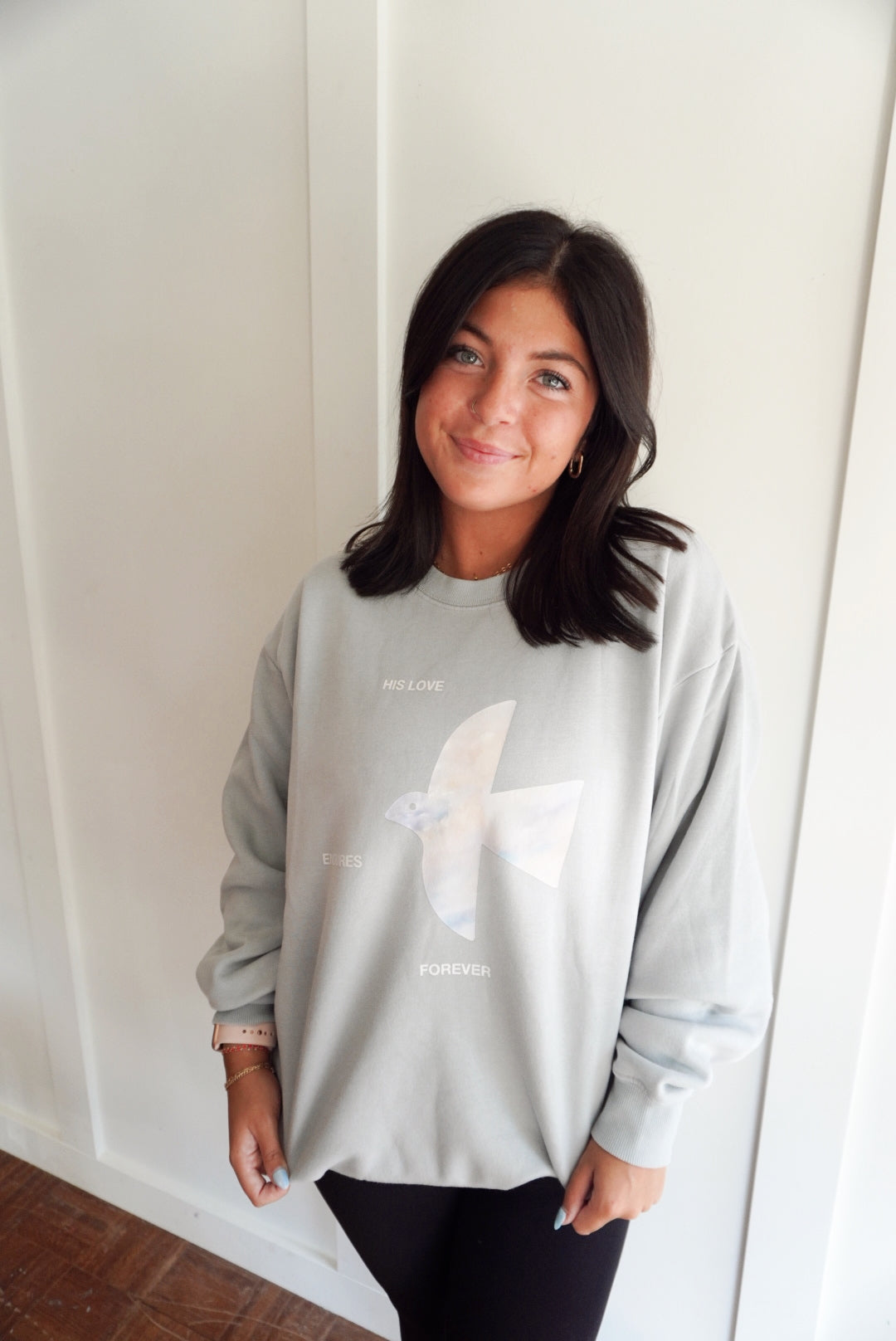 His love endures forever crewneck