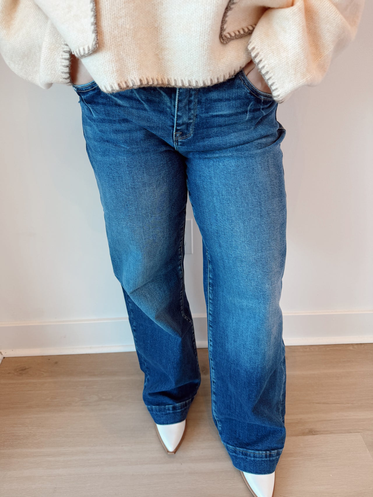 Mid rise stretch trouser wide leg