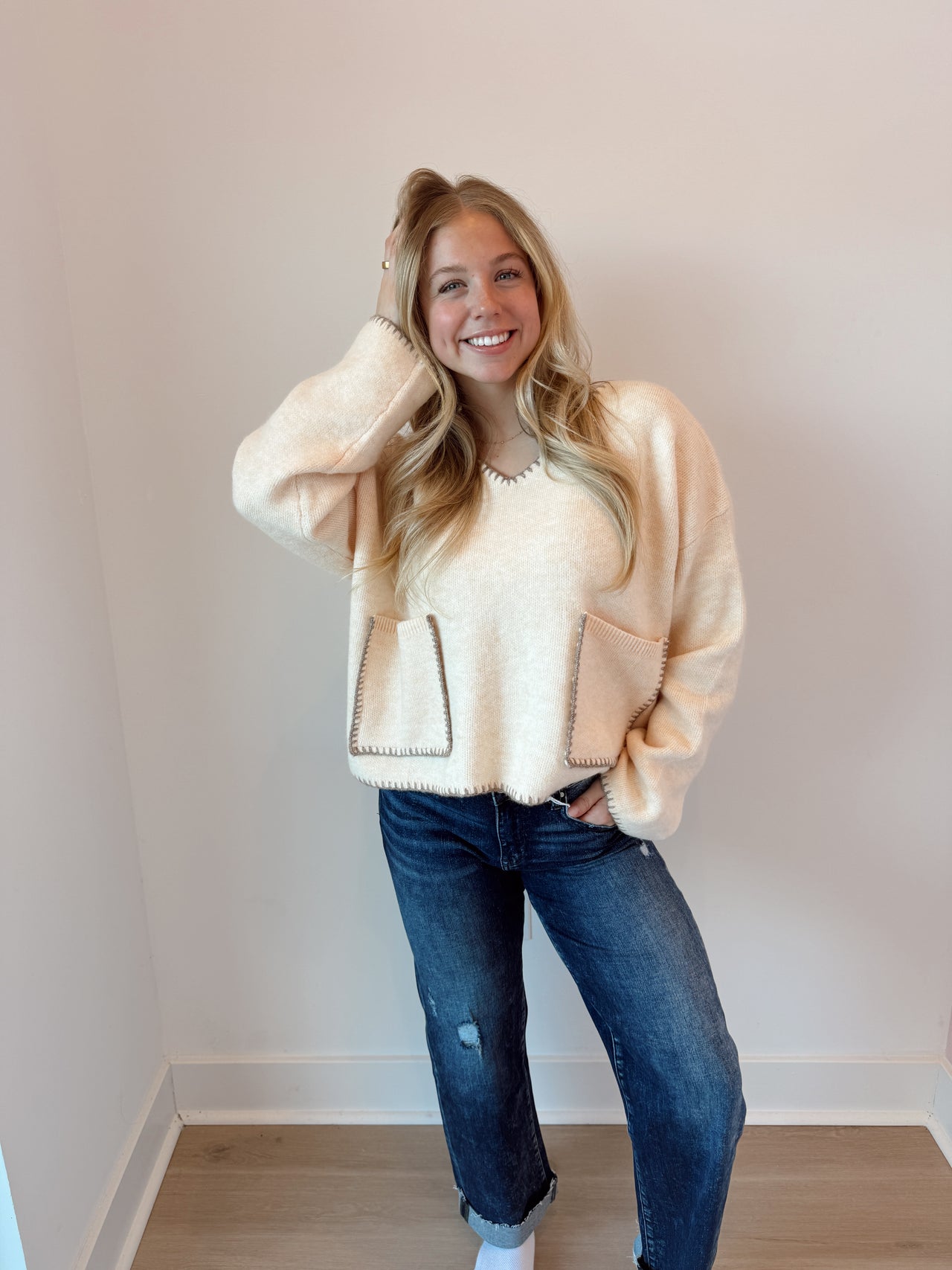 Mid rise loose straight with cuffed hem