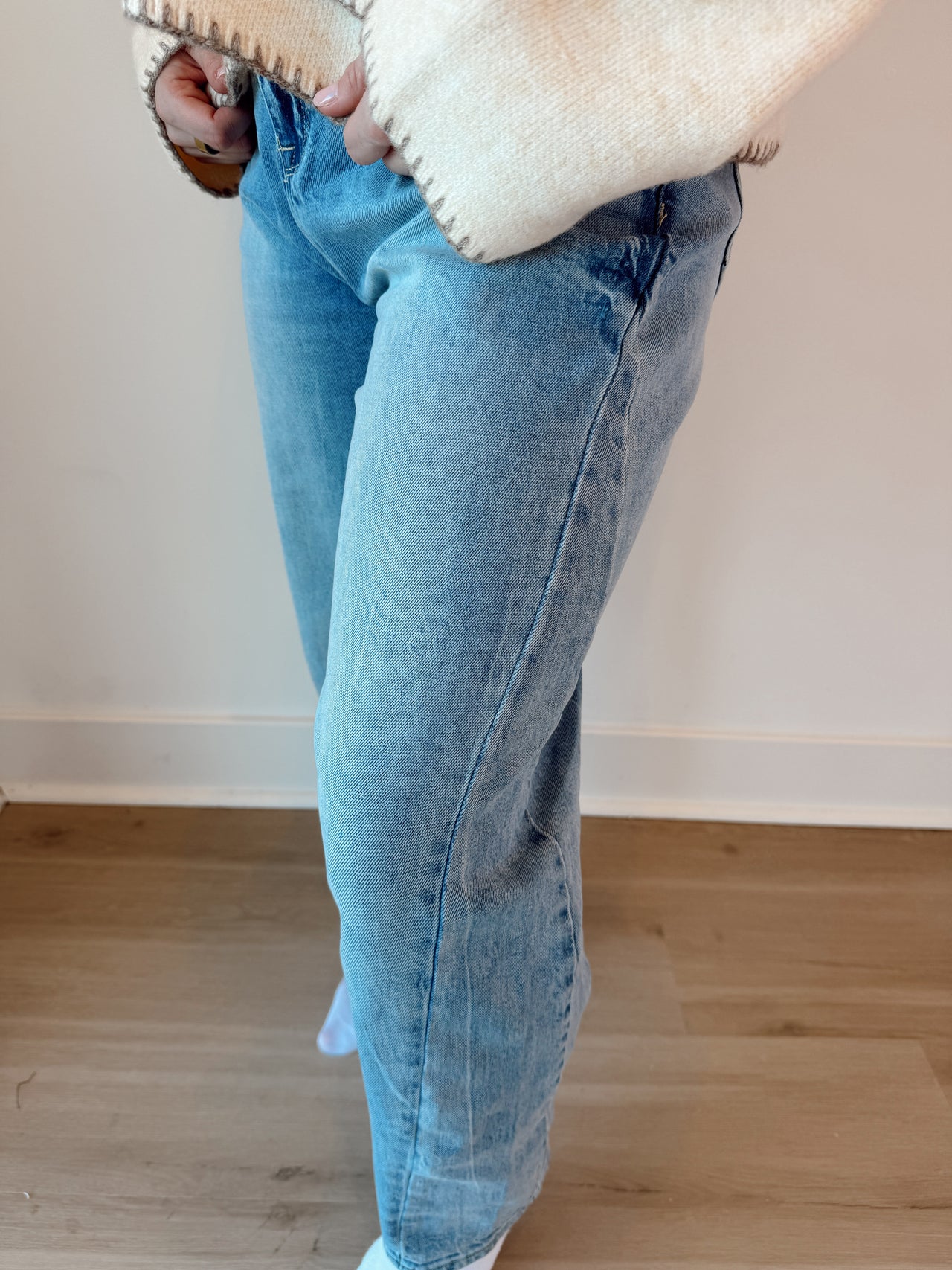 Side seam detailing high rise comfort barrel