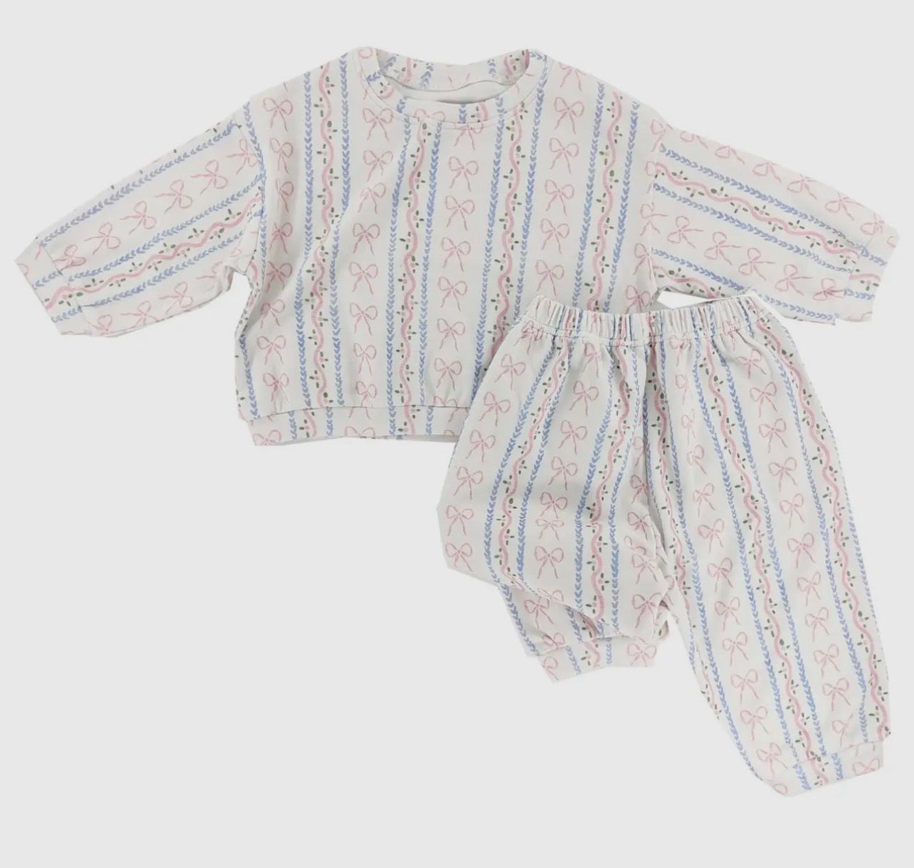 Dainty bows sweatsuit