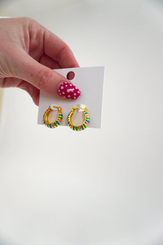 Colorful enamel huggies