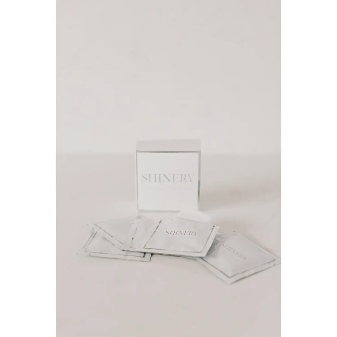 Radiance Towelettes Luxury Jewelry Wipes SHINERY