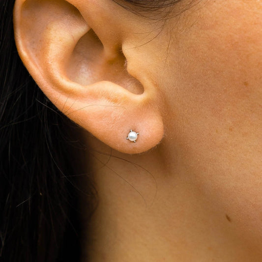 pearl diver studs silver alco