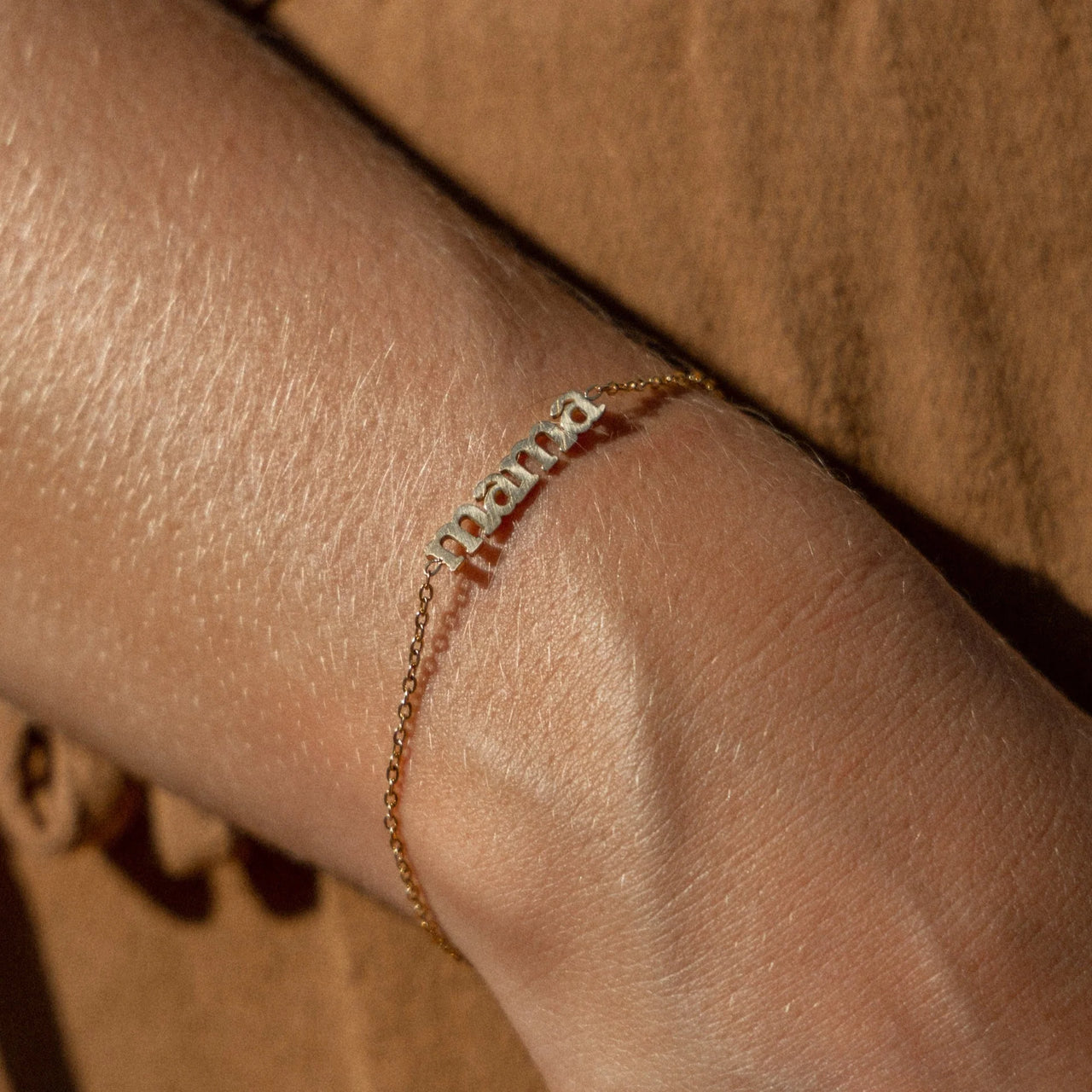mama bracelet gold
