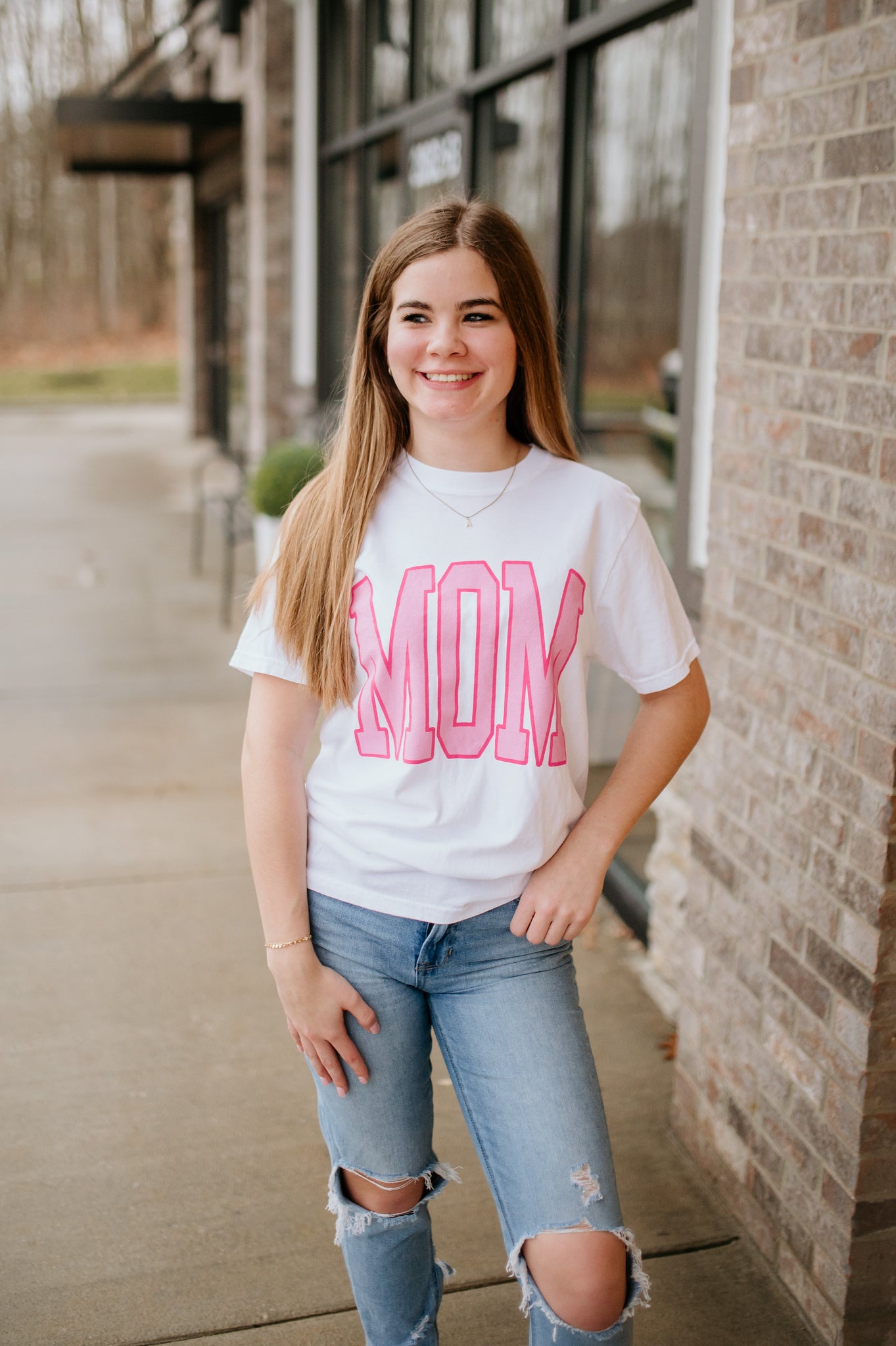 MOM pink block tee