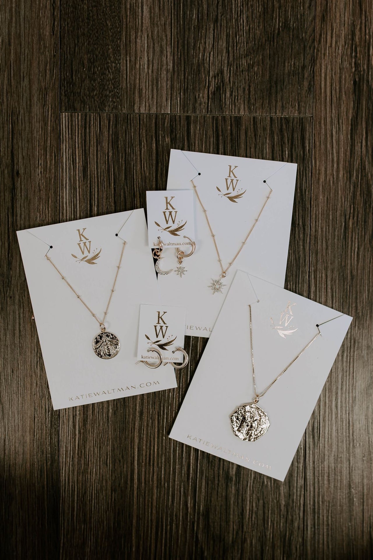 bee necklace- hs collection