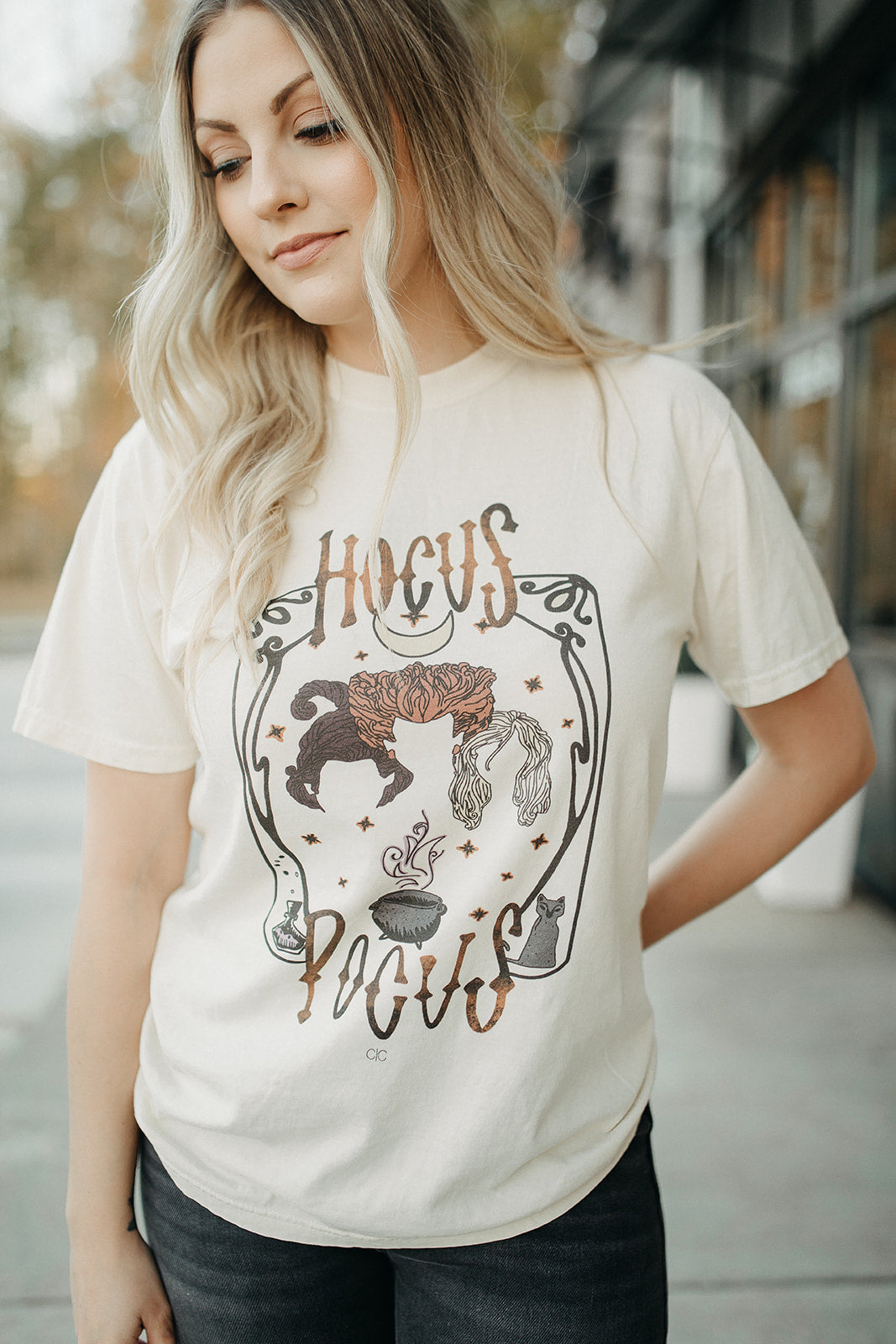 HOCUS POCUS TEE- NEW