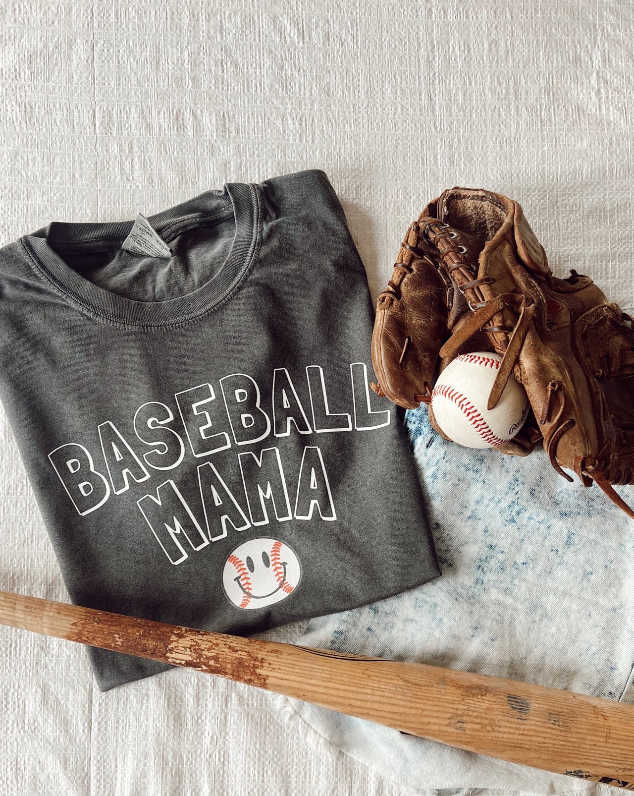 baseball mama tee