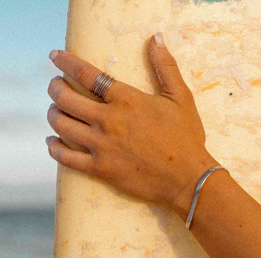 electric feel ring silver