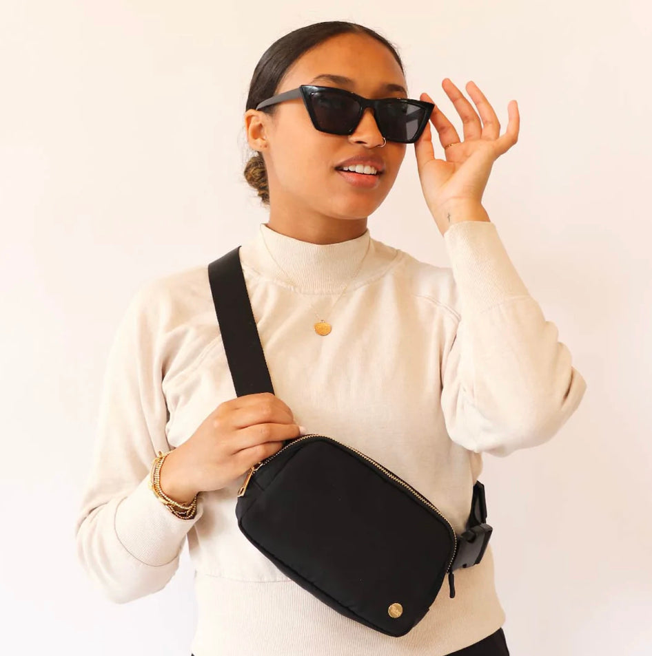 black belt bag with wallet included the darling effect